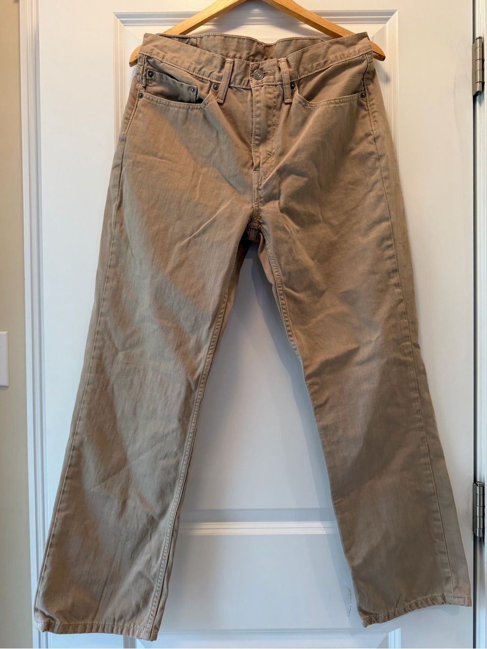 Levi's Men's Chino Pants in Khaki